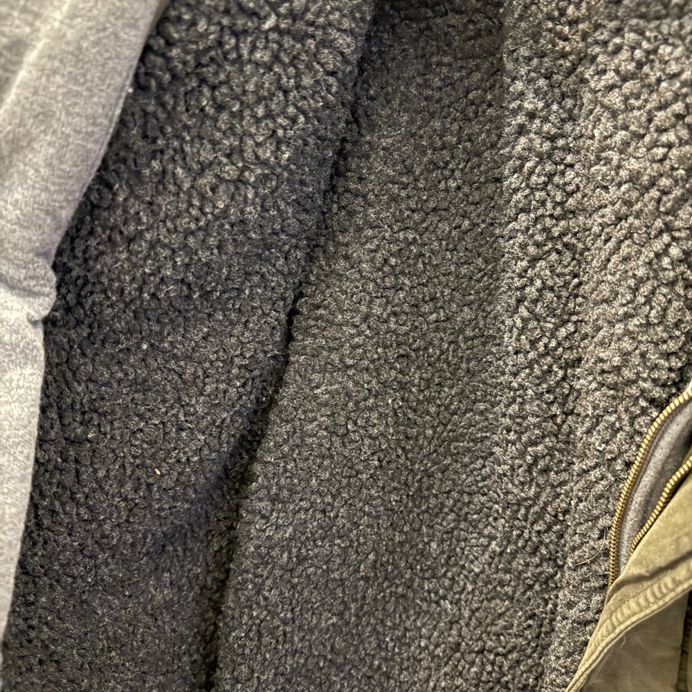 Vintage Levi's green trucker jacket with grey hood and fleece lining - Picture 4 of 10